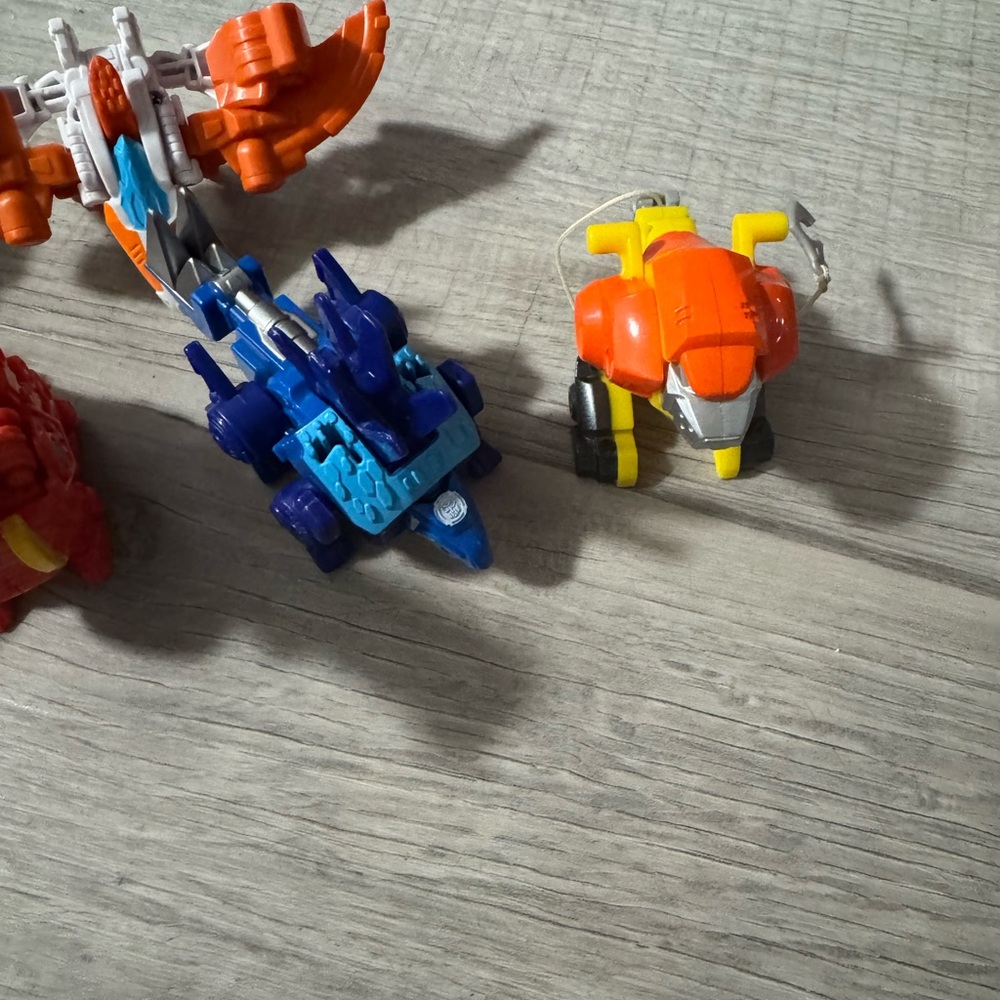 6 Transforming Creature Toys Set - Picture 4 of 5